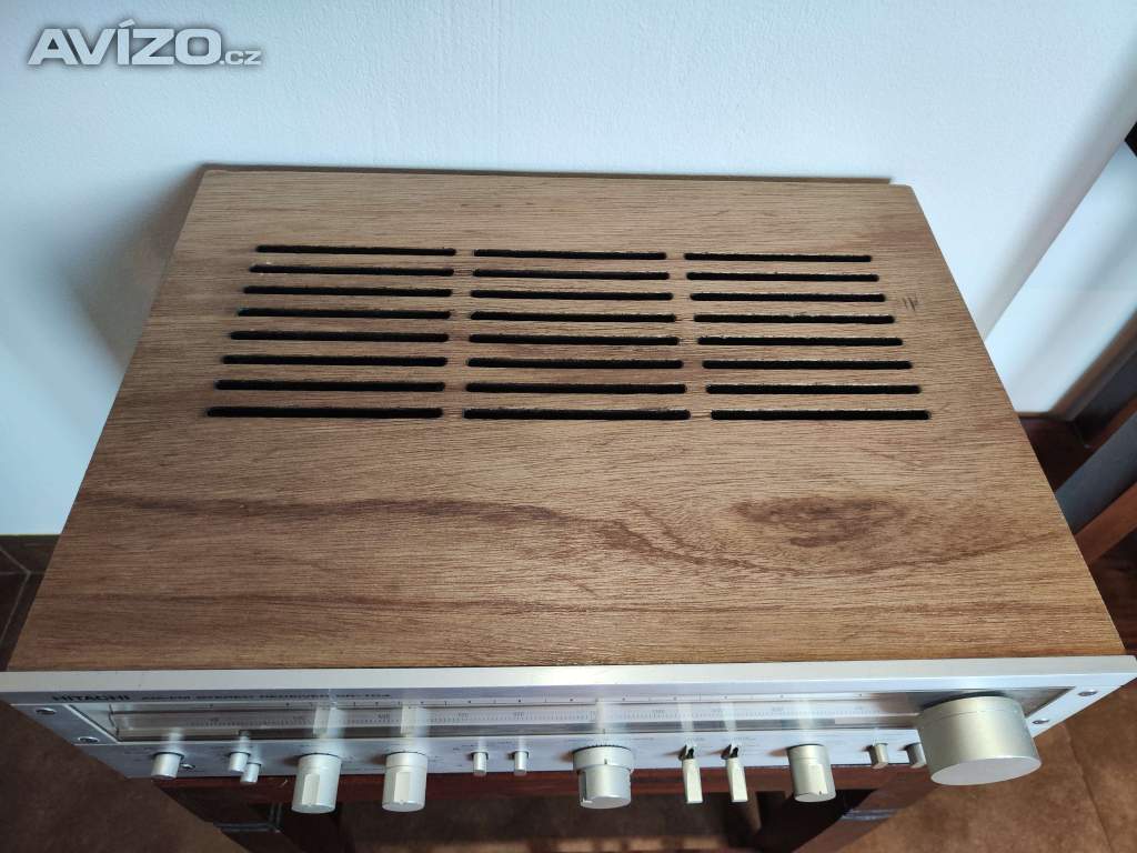 Foto inzerátu stereo receiver Hitachi SR 704 (1978)