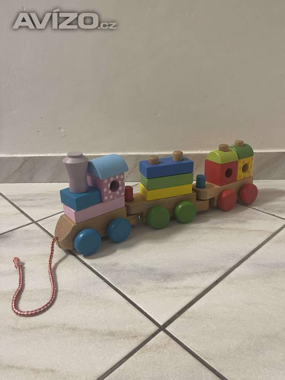 Foto inzerátu Dřevěné vláčky s kostkami Woody.