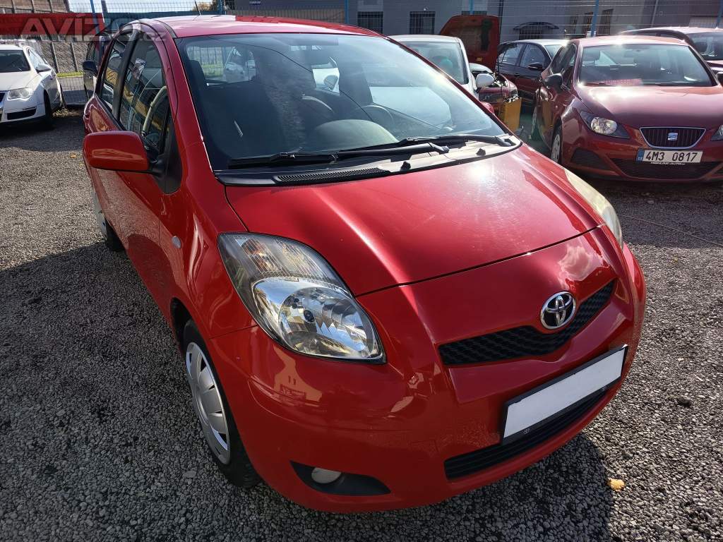 Toyota Yaris 1,0VVT-i Comfort Klima ČR 