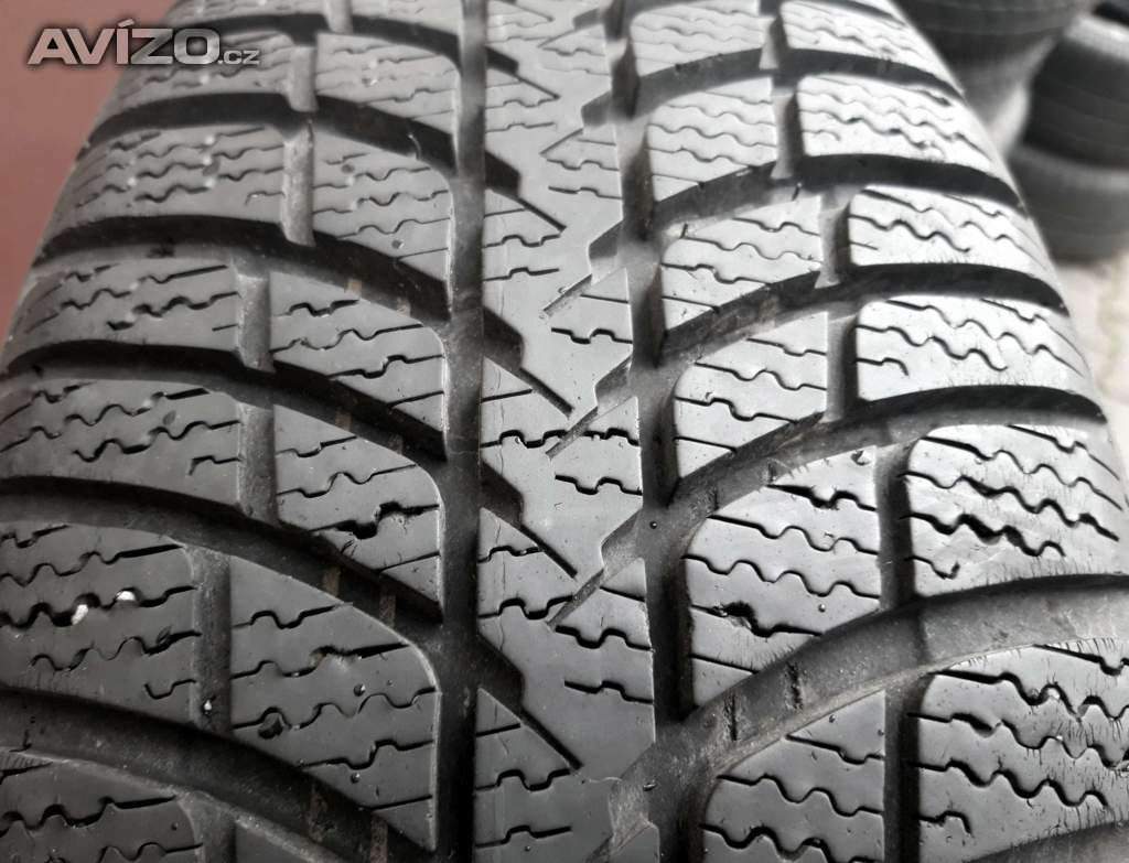 Sada pěkných zimních pneu 175/50 R15 Kumho