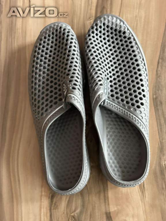 Boty do vody nebo na doma