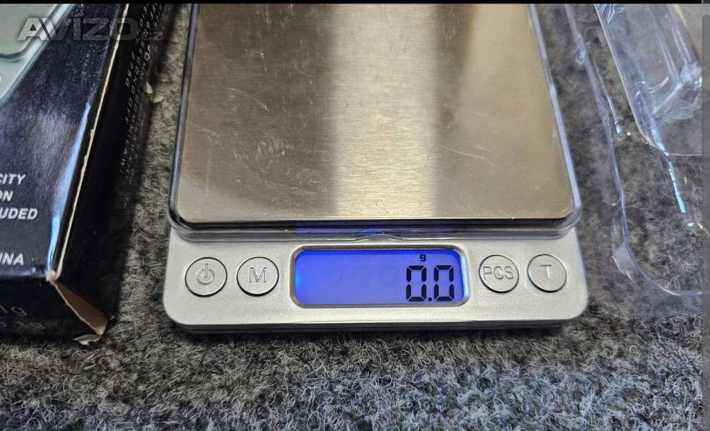 Digitální váha do 3 kg.