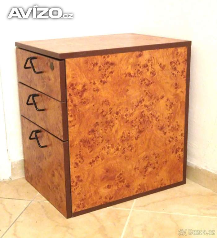 Foto inzerátu Uzamykatelná komoda v bezvadném stavu. bez poškození.