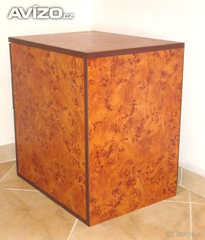 Foto inzerátu Uzamykatelná komoda v bezvadném stavu. bez poškození.