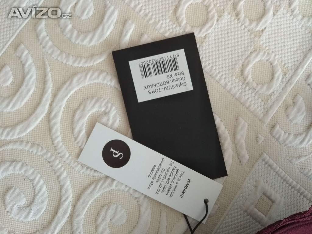 Foto inzerátu Vínově červená braletka Sisters Point - XS