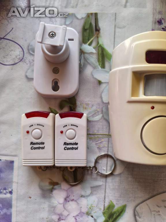 Mobilní alarm na dálkové ovládání 