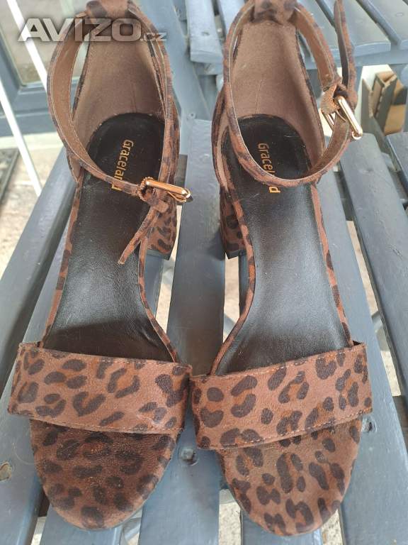 Dámské tygrované boty vel. 37 zn. Reserved 