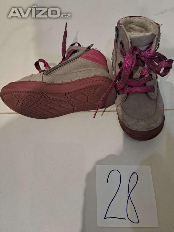 Foto inzerátu Dětské zimní kožené botičky vel. 27/28 zn. D.D.STEP 