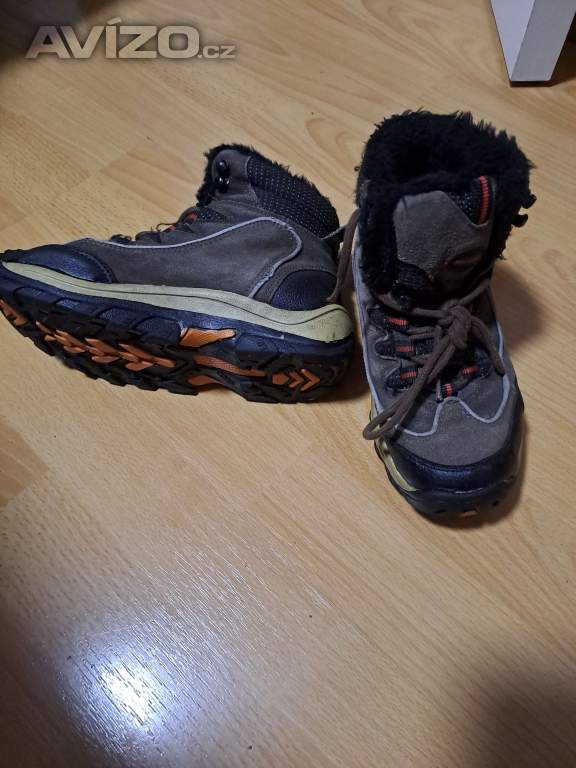 Foto inzerátu Dětské zimní boty vel. 30/31