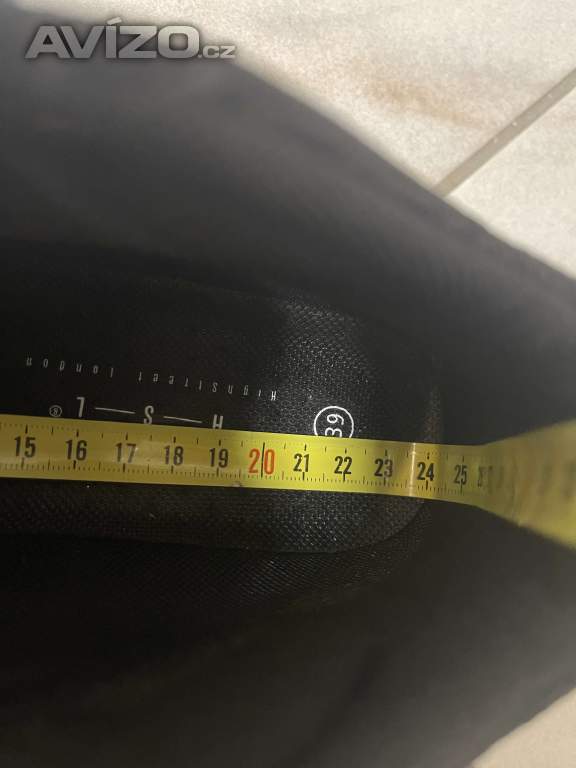 Foto inzerátu Nové kotníkové boty.