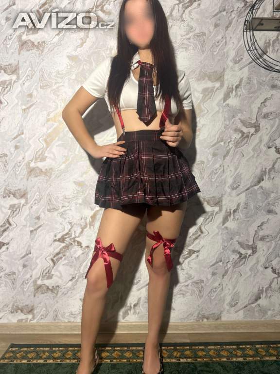 🔥Mladá kočička Emma (19 let) Erotická masáž🔥