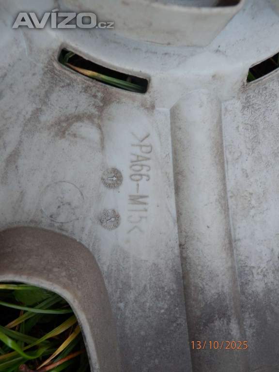 Foto inzerátu 4x Originál poklice kol na ŠKODA FABIA 2  14tky. cena:800kč všechny.