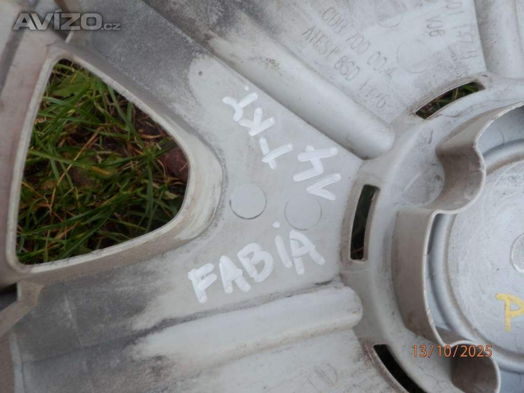 Foto inzerátu 4x Originál poklice kol na ŠKODA FABIA 2  14tky. cena:800kč všechny.