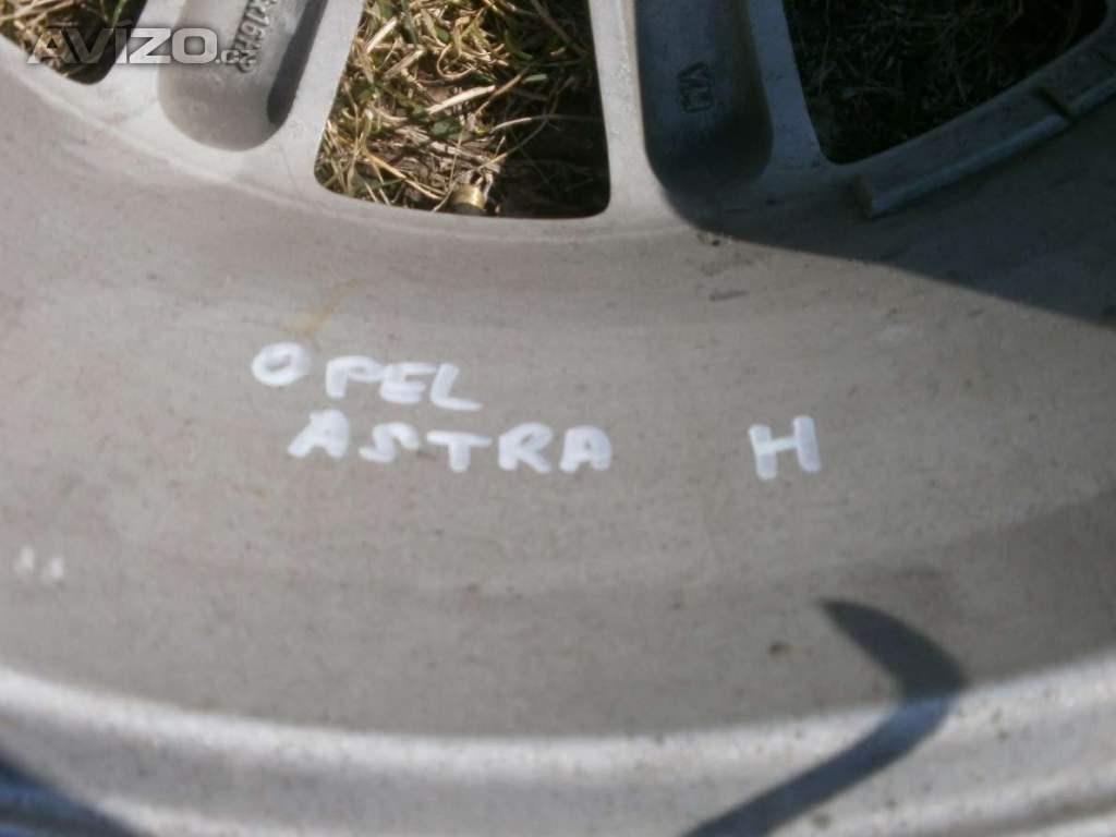 Foto inzerátu 4xOriginál Litá kola na OPEL ASTRA H velikost 16tky.