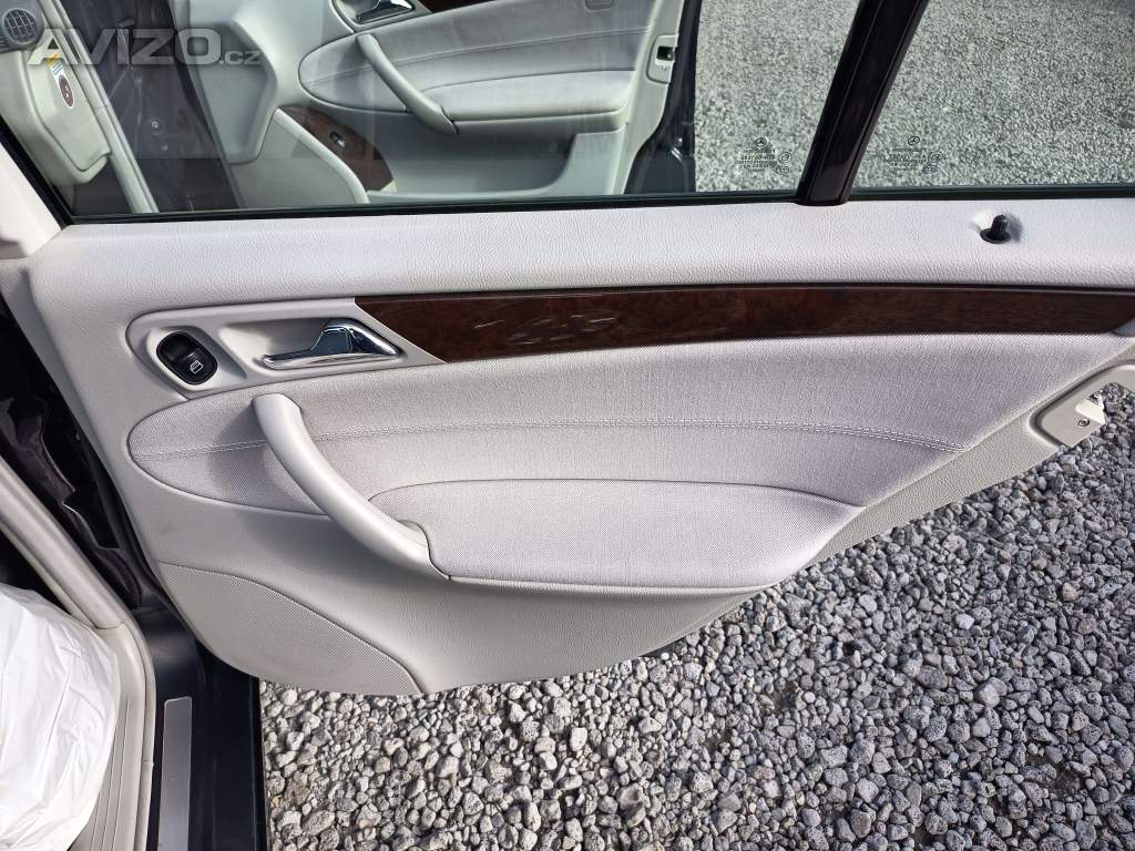 Foto inzerátu Mercedes Benz C 180 Elegance 