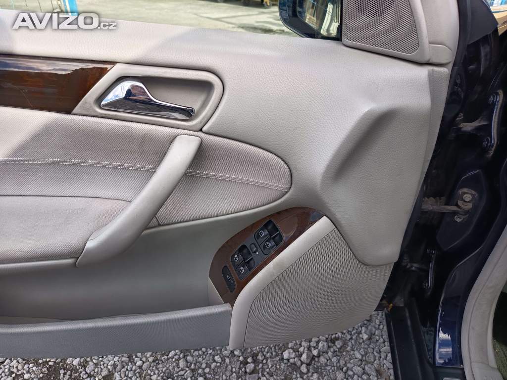 Foto inzerátu Mercedes Benz C 180 Elegance 