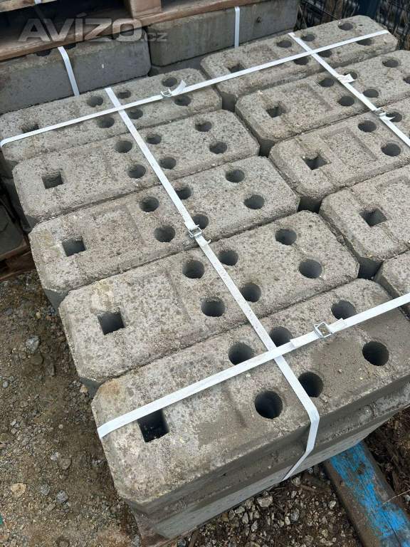 Foto inzerátu NABÍDKA: STAVEBNÍ PLOT  125 m - Sada 36 kusů