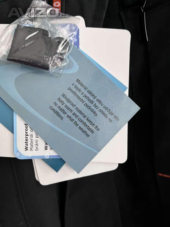 Foto inzerátu Pánská pracovní zimní bunda zapínáním na zip kryté légou 