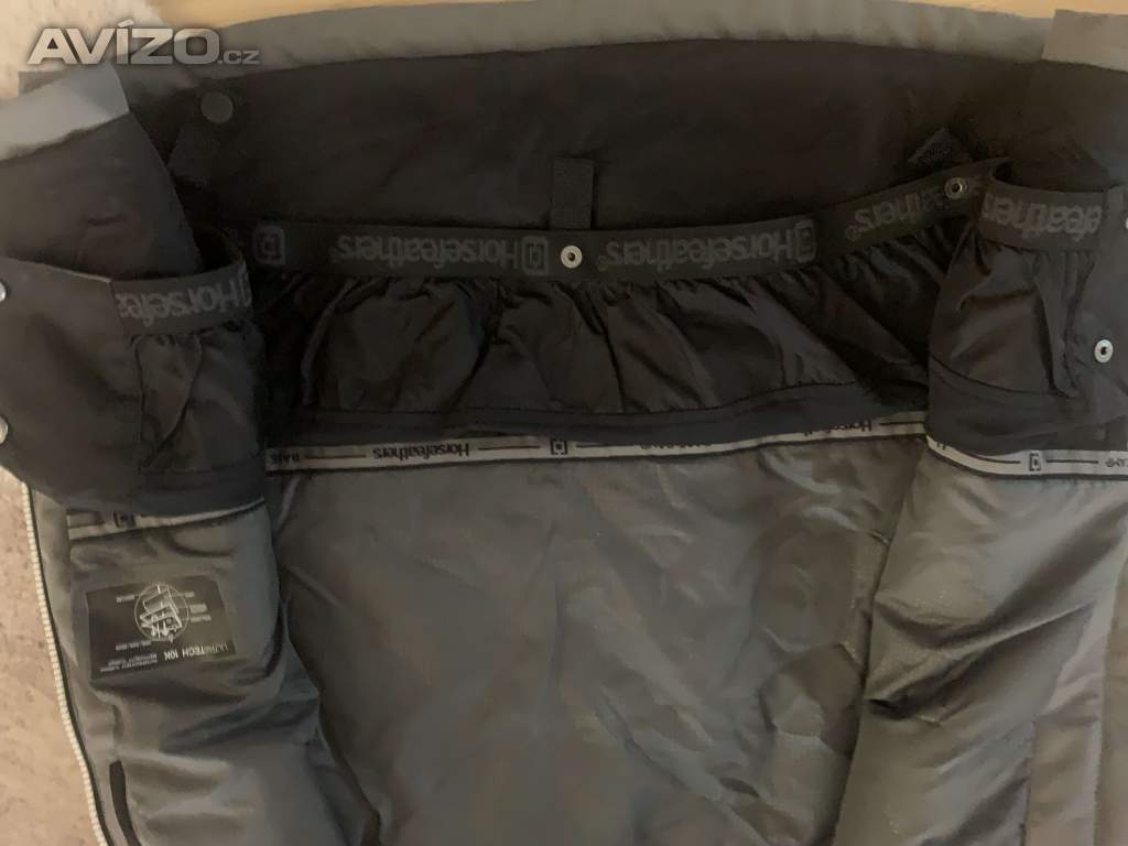 Foto inzerátu Bunda HORSEfeathers na snowboard