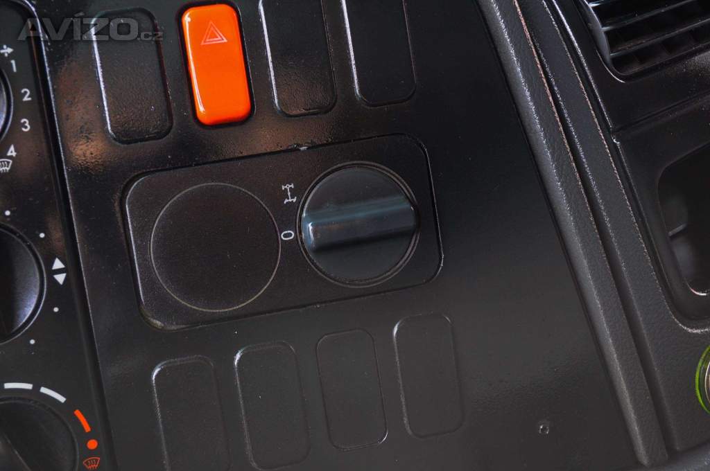 Foto inzerátu MERCEDES ATEGO 1222 TŘÍSTRANNÝ SKLÁPĚČ HYDRAULICKÁ RUKA EU4