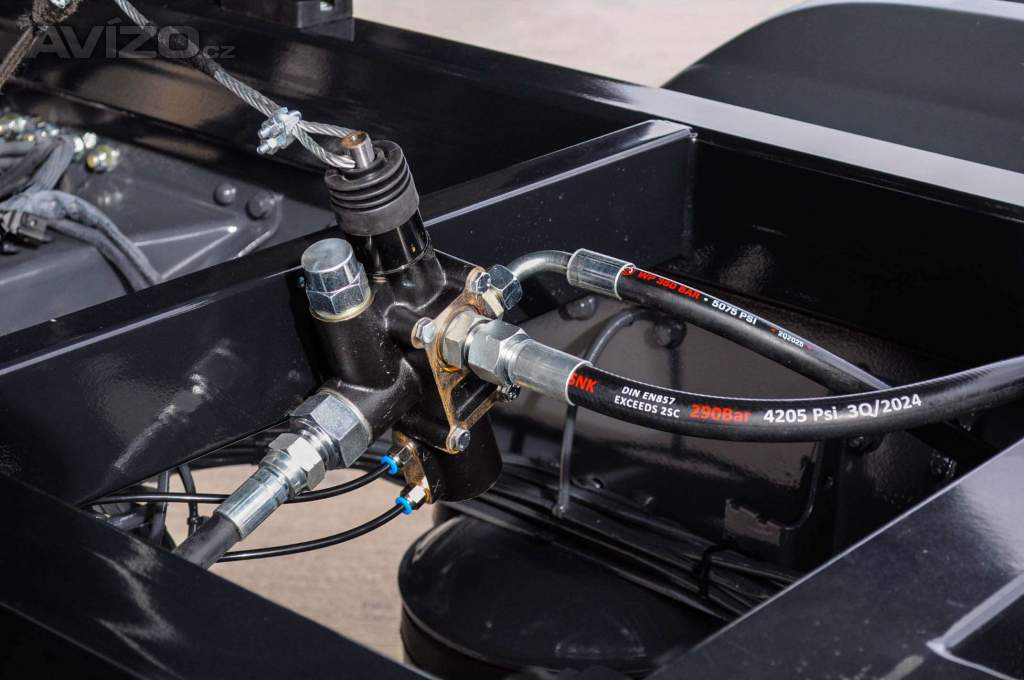 Foto inzerátu MERCEDES ATEGO 1222 TŘÍSTRANNÝ SKLÁPĚČ HYDRAULICKÁ RUKA EU4