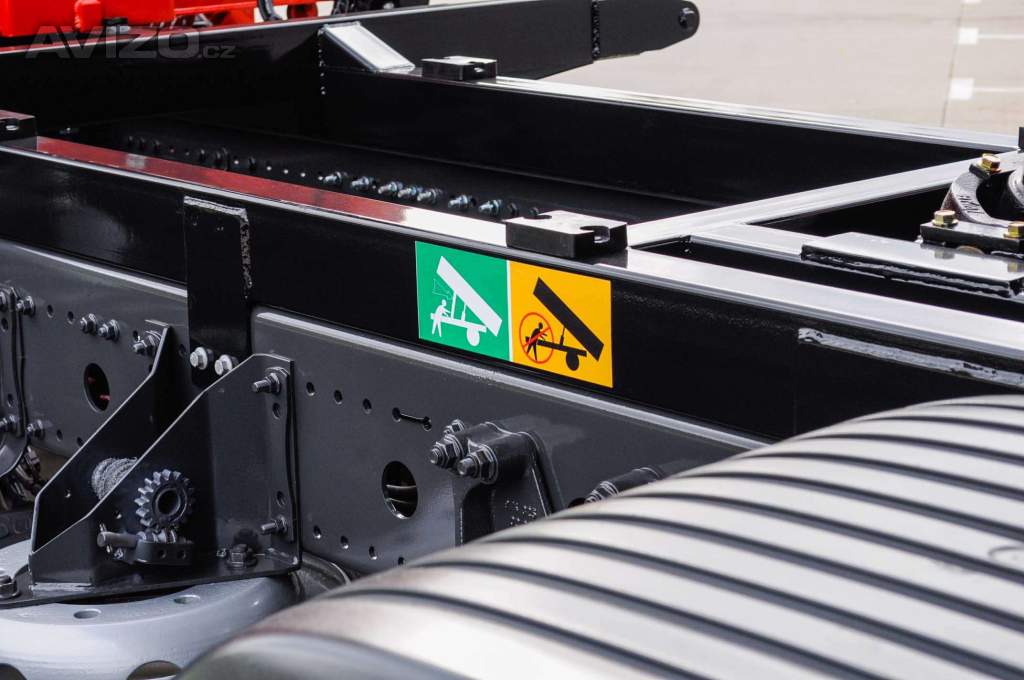 Foto inzerátu MERCEDES ATEGO 1222 TŘÍSTRANNÝ SKLÁPĚČ HYDRAULICKÁ RUKA EU4