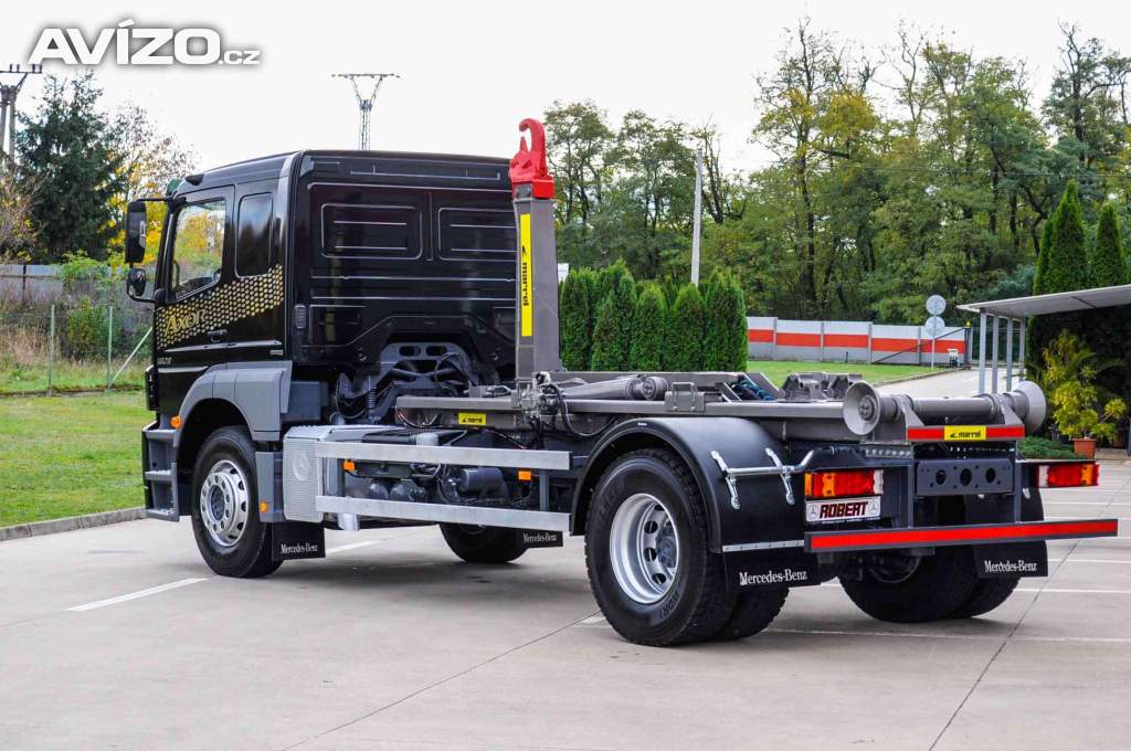 Foto inzerátu MERCEDES AXOR 1829 / 18T HÁKOVÝ NOSIČ KONTEJNERŮ EU5