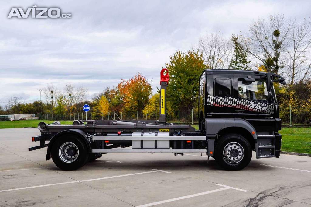 Foto inzerátu MERCEDES AXOR 1829 / 18T HÁKOVÝ NOSIČ KONTEJNERŮ EU5