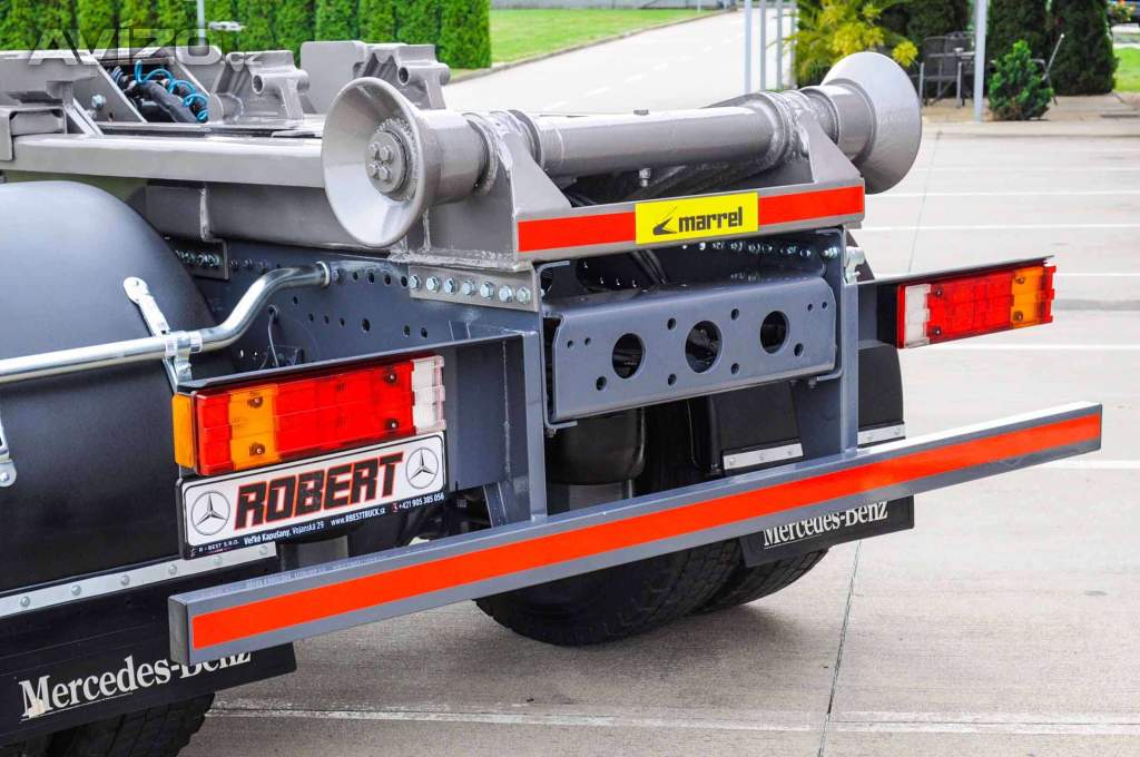 Foto inzerátu MERCEDES AXOR 1829 / 18T HÁKOVÝ NOSIČ KONTEJNERŮ EU5