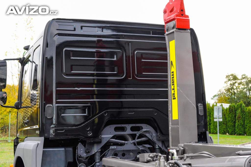 Foto inzerátu MERCEDES AXOR 1829 / 18T HÁKOVÝ NOSIČ KONTEJNERŮ EU5