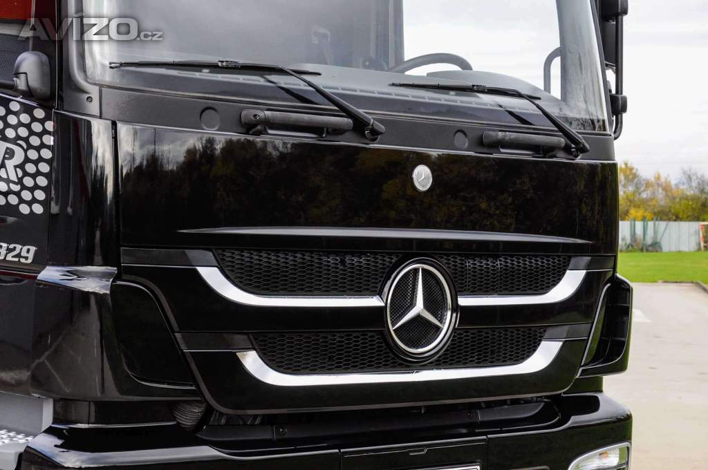Foto inzerátu MERCEDES AXOR 1829 / 18T HÁKOVÝ NOSIČ KONTEJNERŮ EU5