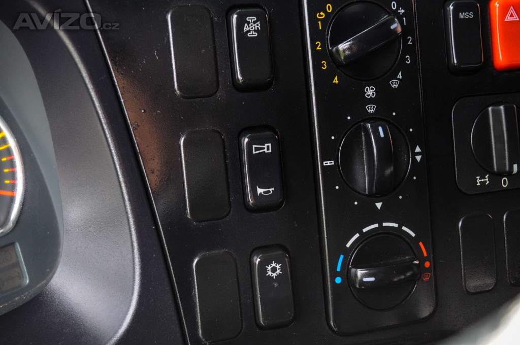 Foto inzerátu MERCEDES AXOR 1829 / 18T HÁKOVÝ NOSIČ KONTEJNERŮ EU5