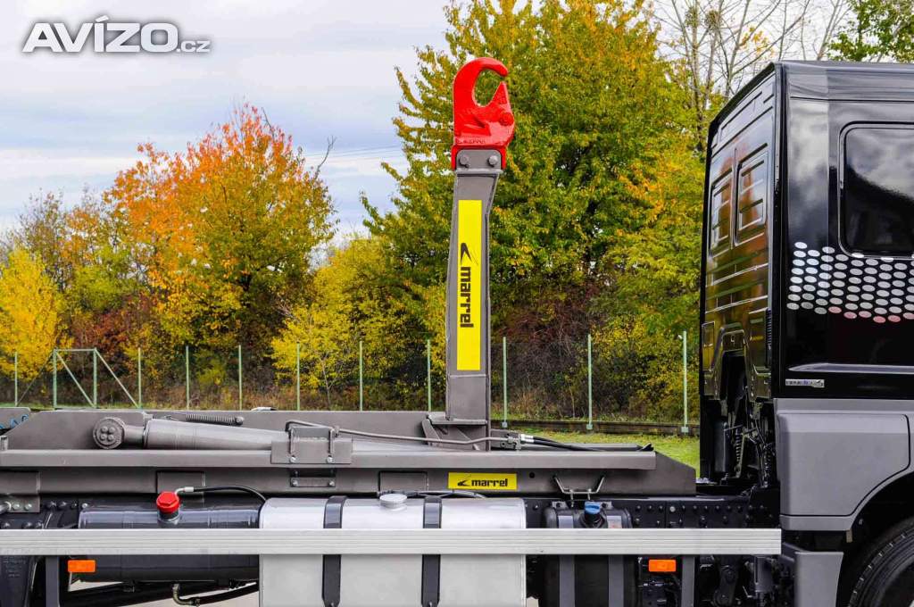 Foto inzerátu MERCEDES AXOR 1829 / 18T HÁKOVÝ NOSIČ KONTEJNERŮ EU5