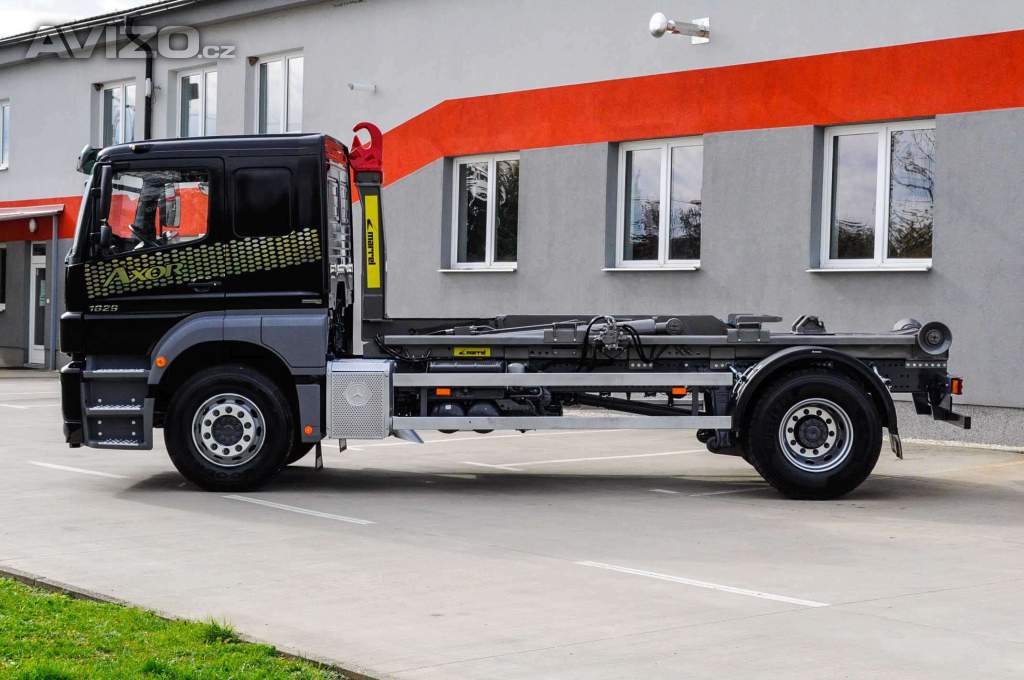 Foto inzerátu MERCEDES AXOR 1829 / 18T HÁKOVÝ NOSIČ KONTEJNERŮ EU5