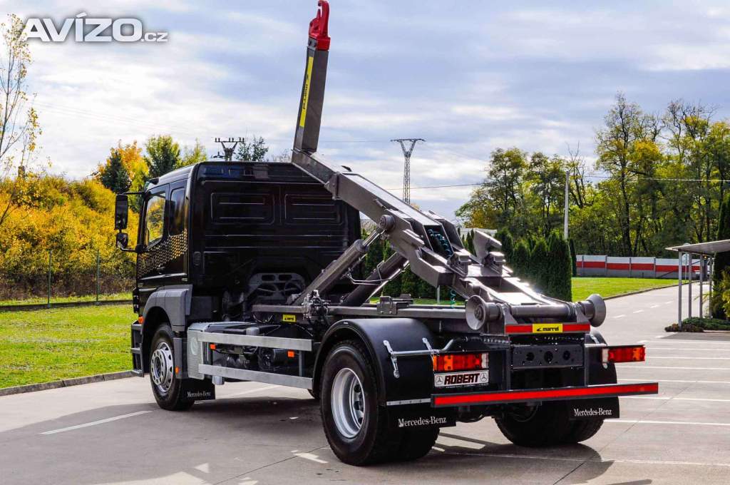 Foto inzerátu MERCEDES AXOR 1829 / 18T HÁKOVÝ NOSIČ KONTEJNERŮ EU5