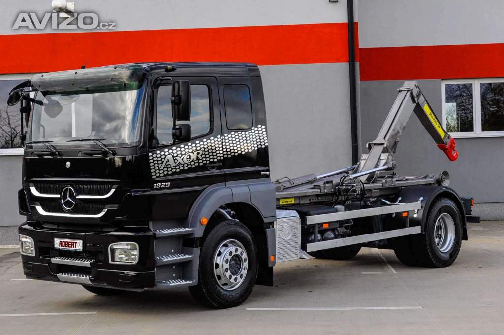 Foto inzerátu MERCEDES AXOR 1829 / 18T HÁKOVÝ NOSIČ KONTEJNERŮ EU5