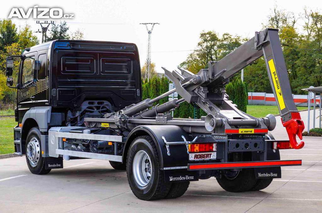 Foto inzerátu MERCEDES AXOR 1829 / 18T HÁKOVÝ NOSIČ KONTEJNERŮ EU5