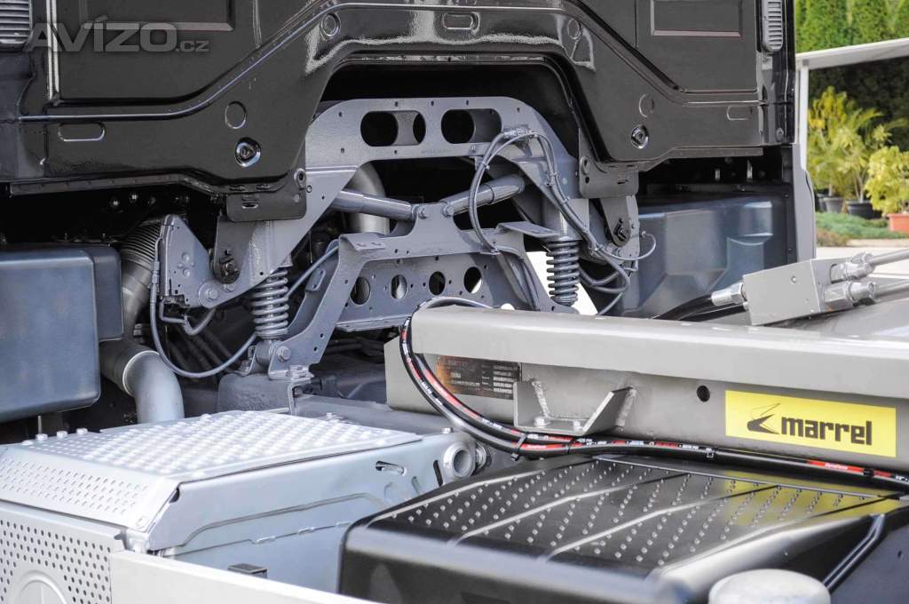 Foto inzerátu MERCEDES AXOR 1829 / 18T HÁKOVÝ NOSIČ KONTEJNERŮ EU5