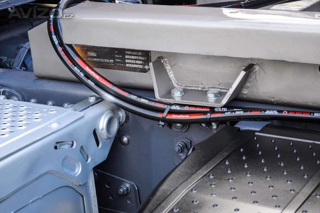 Foto inzerátu MERCEDES AXOR 1829 / 18T HÁKOVÝ NOSIČ KONTEJNERŮ EU5