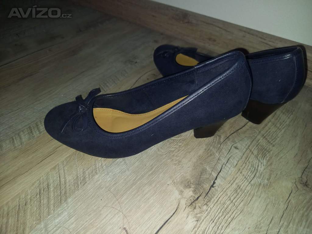 Lodičky,tenisky vel.37,pár cena