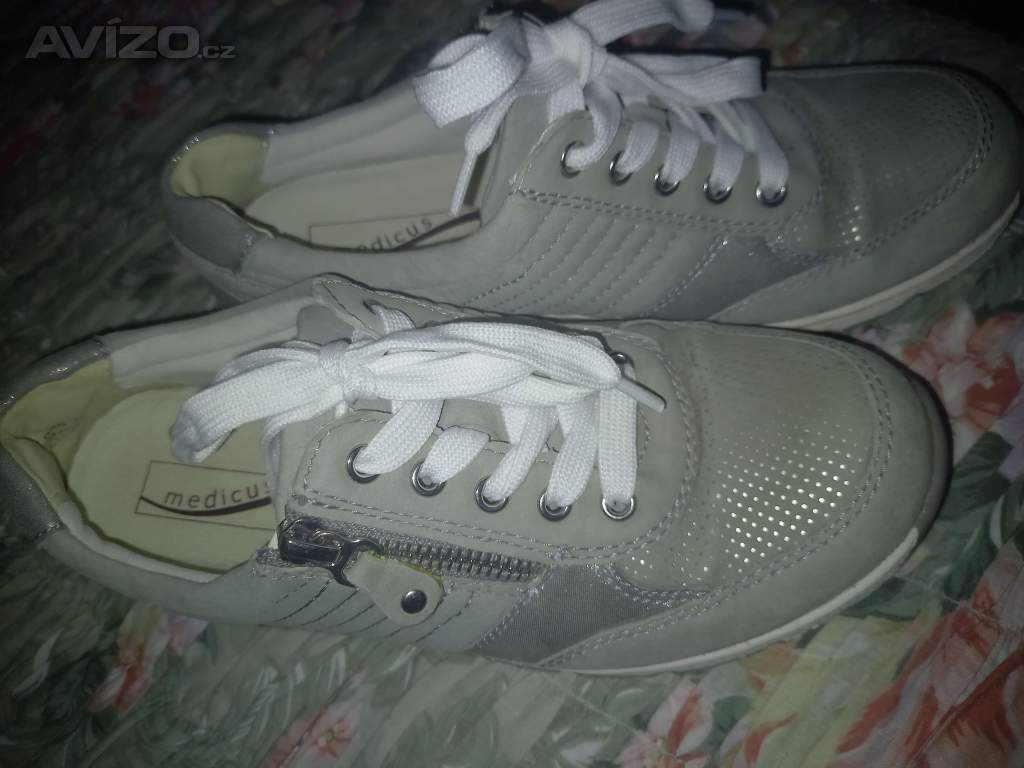 Foto inzerátu Lodičky,tenisky vel.37,pár cena