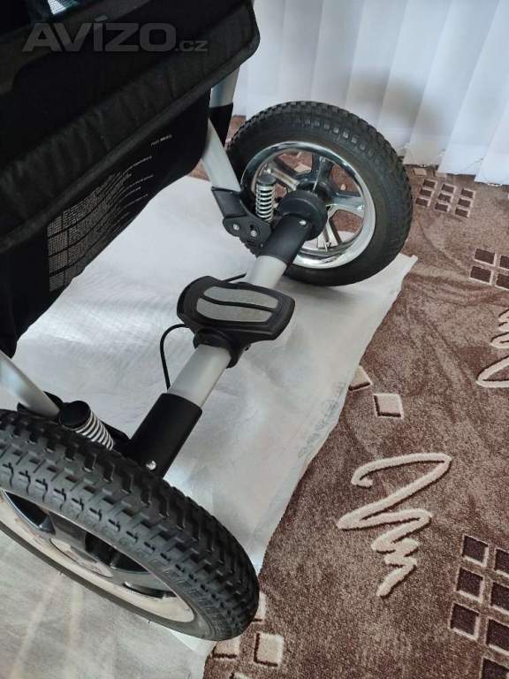 Foto inzerátu Prodám dětský kočárek 3v1