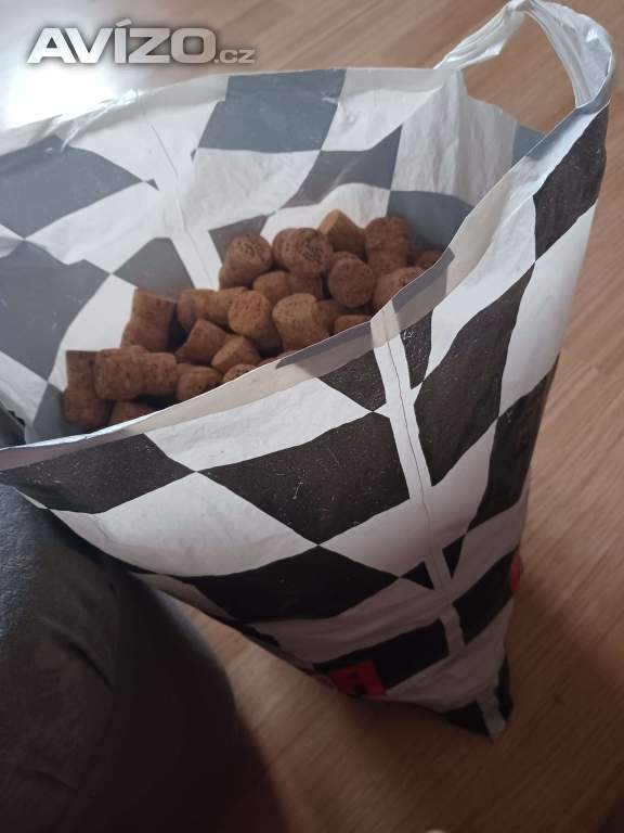 Korkové špunty ze sektů