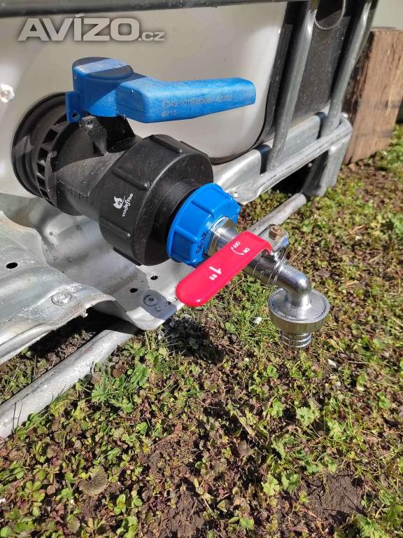 Foto inzerátu IBC PODSTAVEC v.=50cm 3.200,-Kč PROSTĚJOV mob: 731 855 194