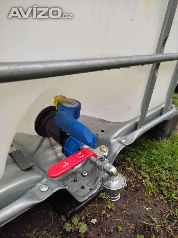 Foto inzerátu IBC PODSTAVEC v.=50cm 3.200,-Kč PROSTĚJOV mob: 731 855 194