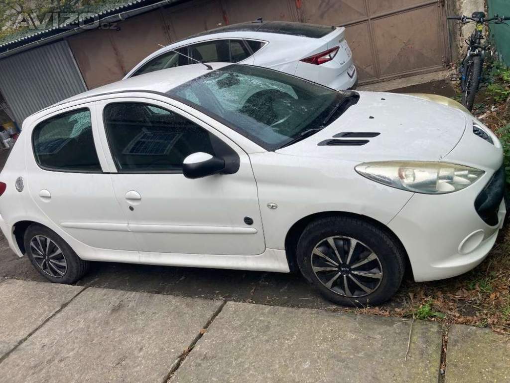 Foto inzerátu Peugeot 206 + na díly v celku