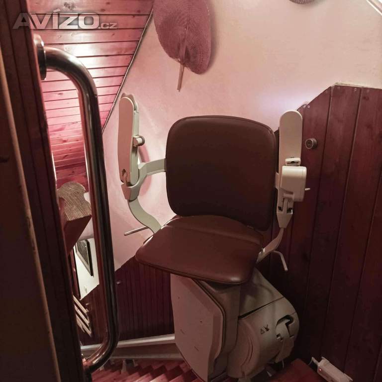 Foto inzerátu Prodám schodišťovou sedačku Stannah