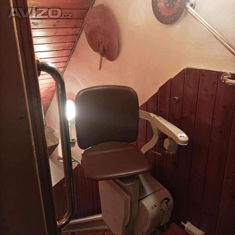 Foto inzerátu Prodám schodišťovou sedačku Stannah