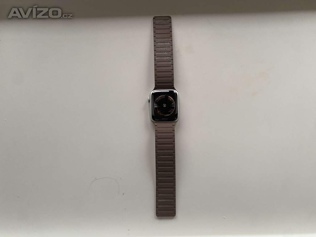 Foto inzerátu Apple Watch 4 - Perfektní stav