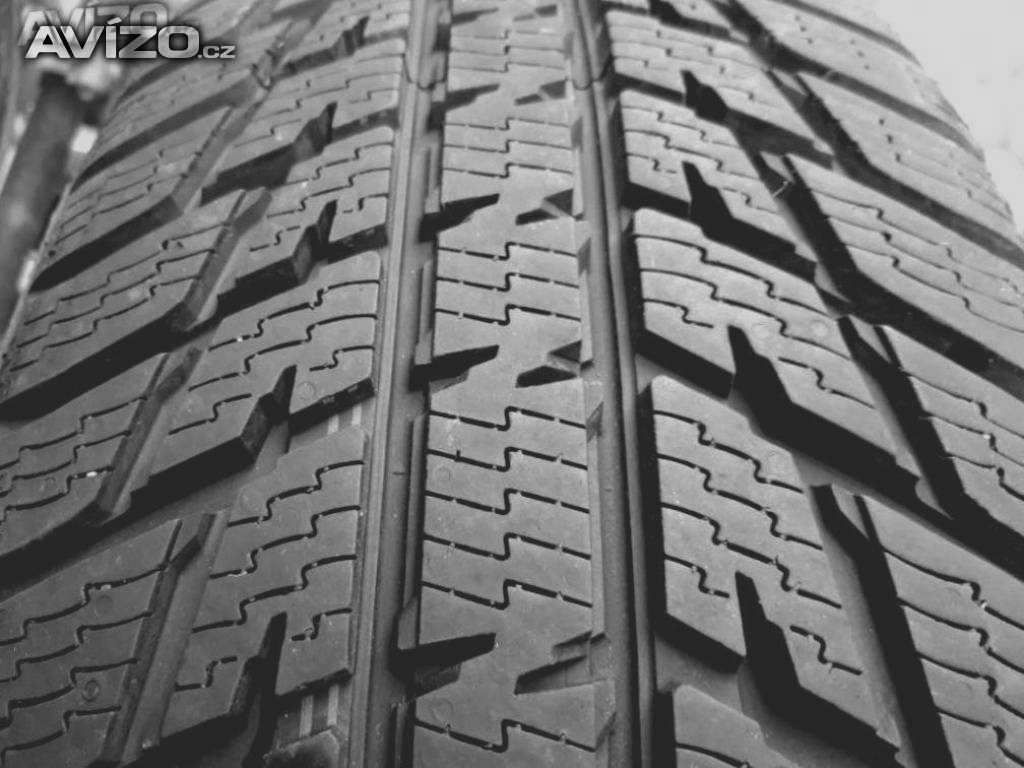 Sada nebo 2ks zimních pneu 215/65 R16: